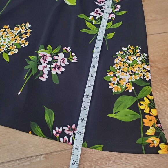 Tommy Hilfiger Dress Womens 6 Black Floral Bell Sleeve Stretch Jersey Preppy EUC - Picture 10 of 11